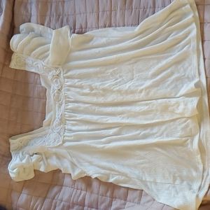 Squared neck flutter sleeved blouse